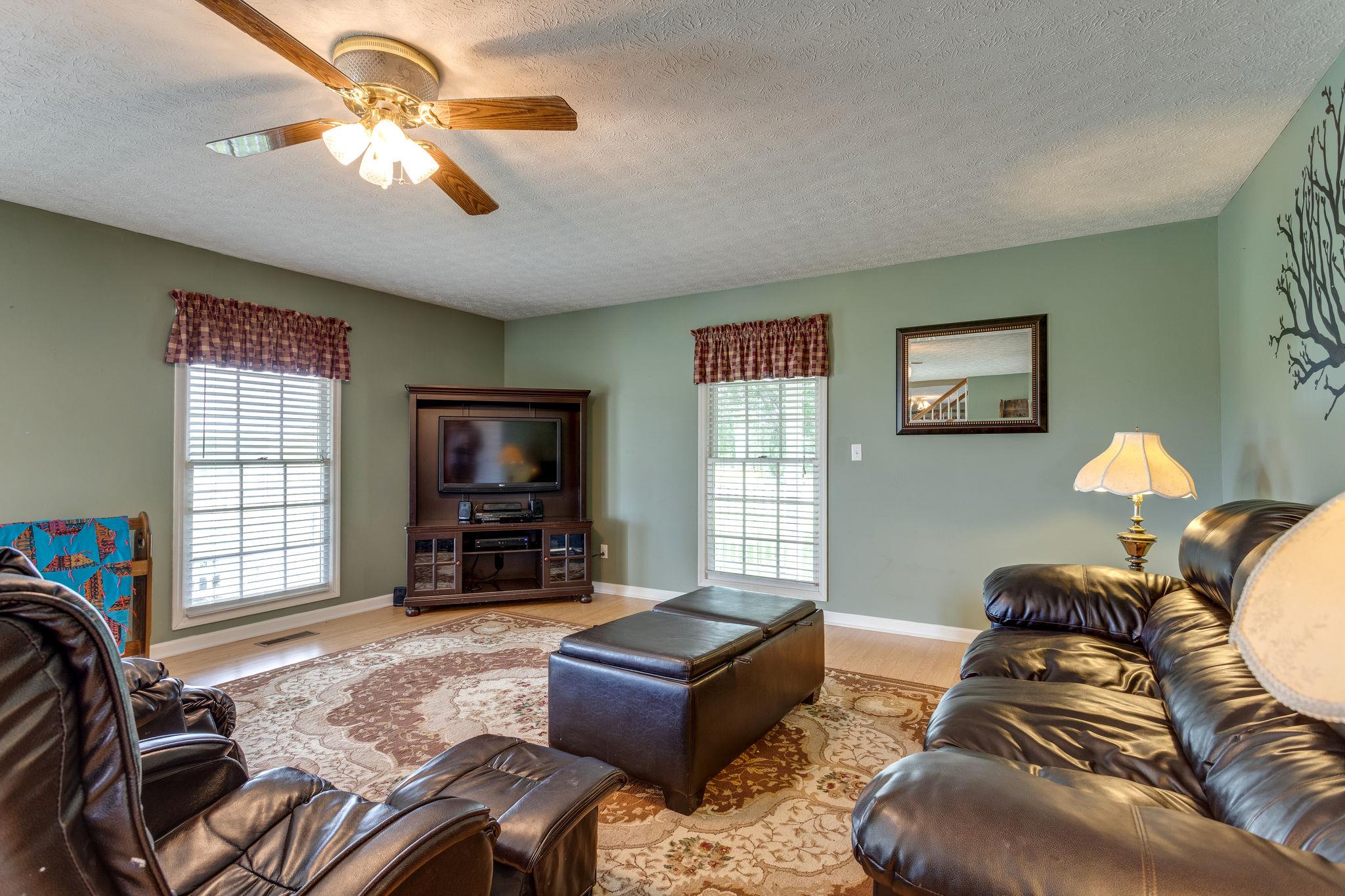 441 Colonial Road Hohenwald, TN 38462 - Photo 9 of 28 Gallery Image 9