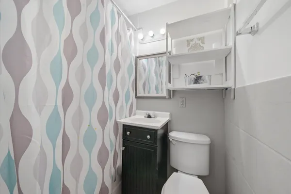 $1,900 | 3835 West 65th Street, Unit 1, Chicago, IL 60629