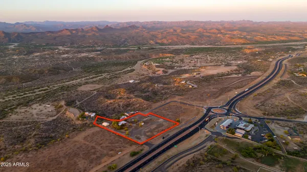 $1,400,000 | 2315 Highway 93, Wickenburg, AZ 85390