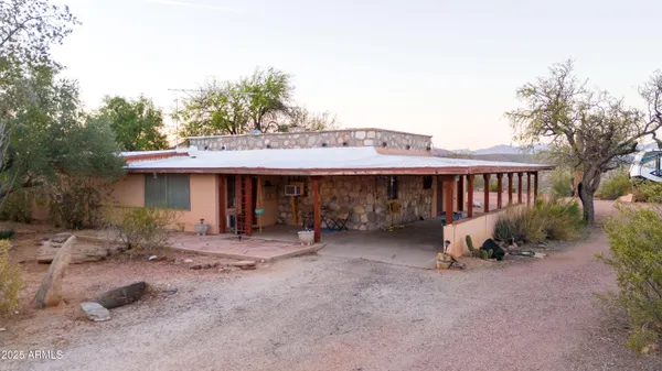 $1,400,000 | 2315 Highway 93, Wickenburg, AZ 85390