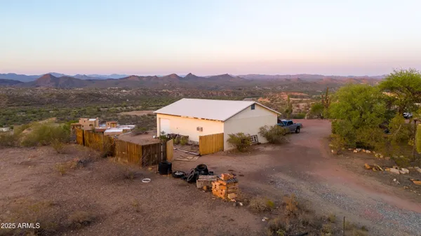 $1,400,000 | 2315 Highway 93, Wickenburg, AZ 85390