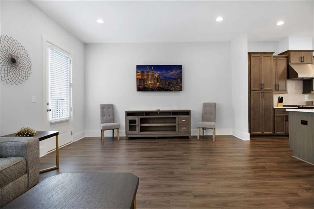 2443 Sycamore Road Northwest Atlanta, GA 30318 - Photo 11 of 25