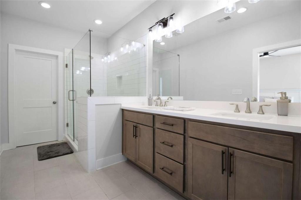 2443 Sycamore Road Northwest Atlanta, GA 30318 - Photo 16 of 25