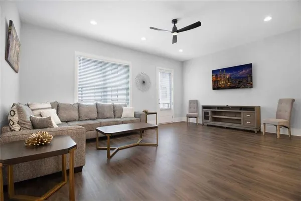 $3,300 | 2443 Sycamore Road Northwest, Atlanta, GA 30318