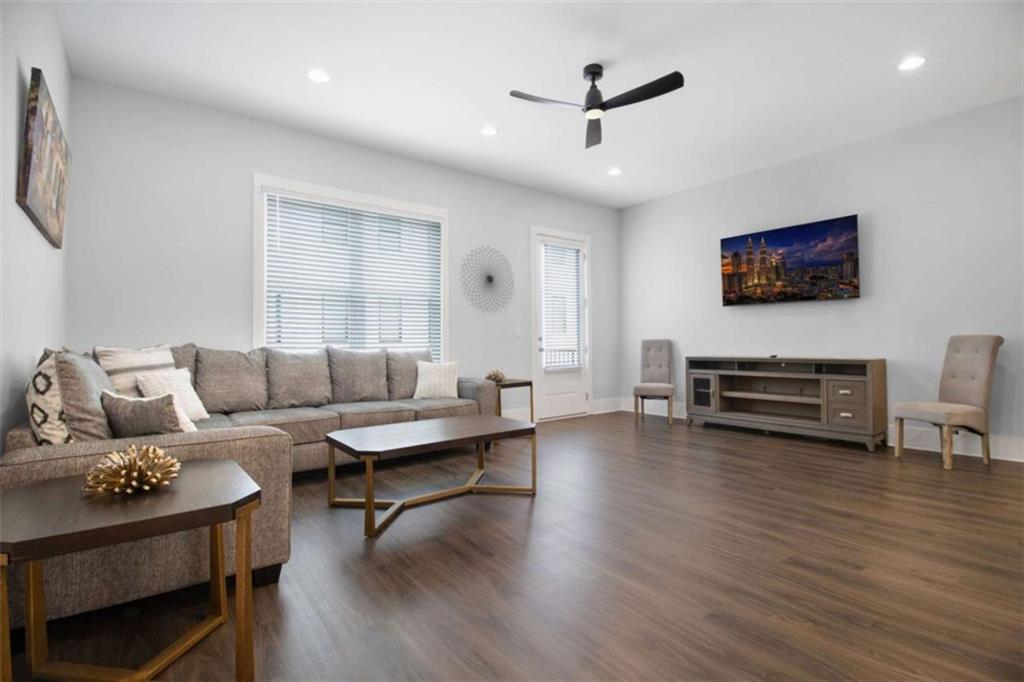 2443 Sycamore Road Northwest Atlanta, GA 30318 - Photo 9 of 25