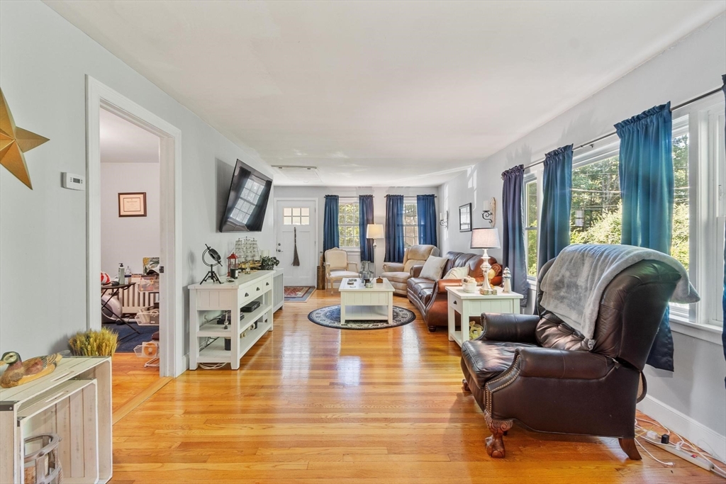 10 Flash Road North Reading, MA 01864 - Photo 5 of 16