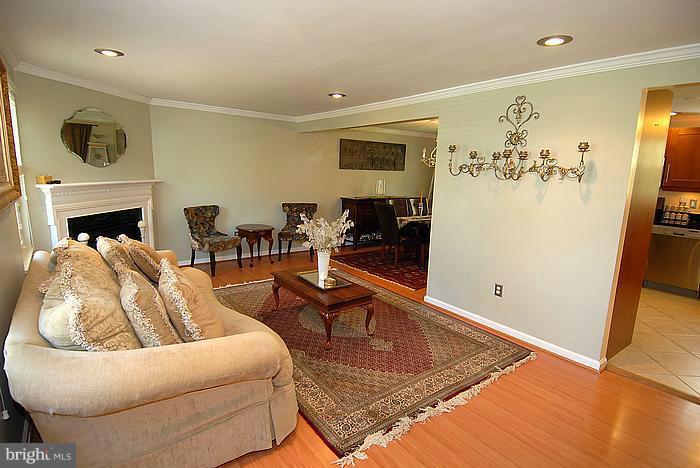 15404 Wembrough Street Silver Spring, MD 20905 - Photo 1 of 30 Living Room