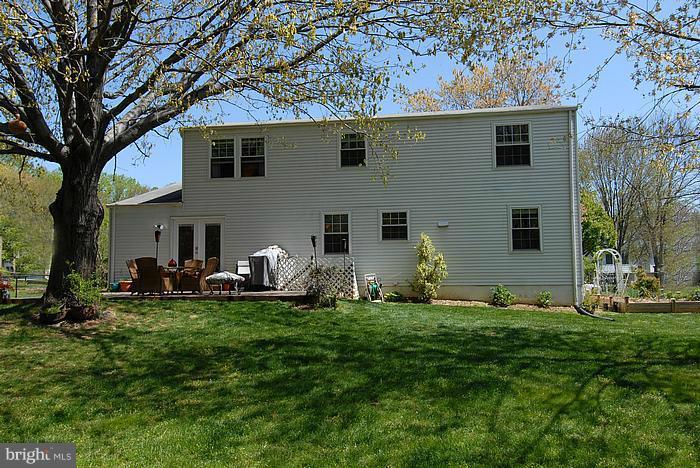 15404 Wembrough Street Silver Spring, MD 20905 - Photo 15 of 30 Exterior (Rear)