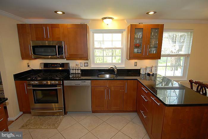 15404 Wembrough Street Silver Spring, MD 20905 - Photo 21 of 30 Kitchen