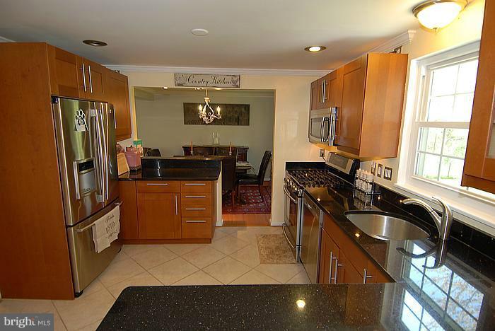 15404 Wembrough Street Silver Spring, MD 20905 - Photo 25 of 30 Kitchen