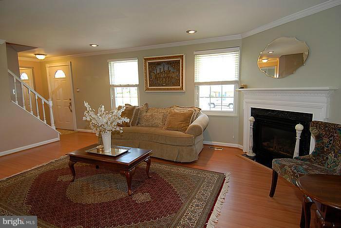 15404 Wembrough Street Silver Spring, MD 20905 - Photo 27 of 30 Living Room