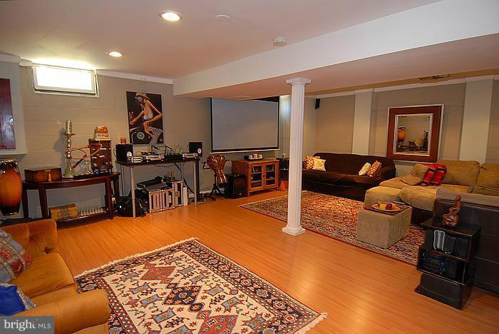 15404 Wembrough Street Silver Spring, MD 20905 - Photo 28 of 30 Family Room