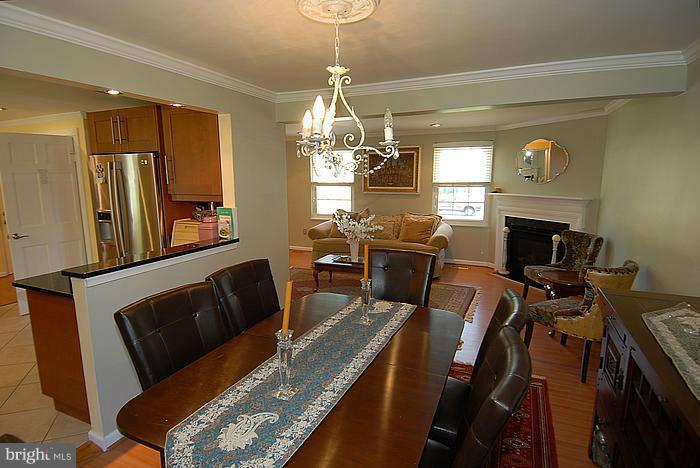 15404 Wembrough Street Silver Spring, MD 20905 - Photo 6 of 30 Dining Room