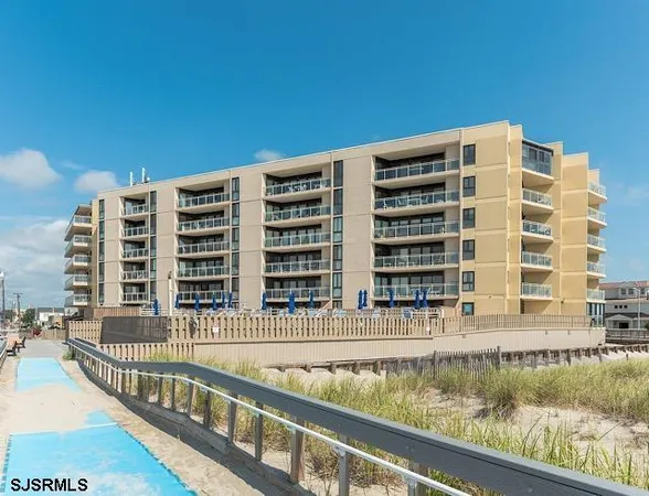 $699,900 | 2700 Atlantic Avenue, Unit 408, Longport, NJ 08403