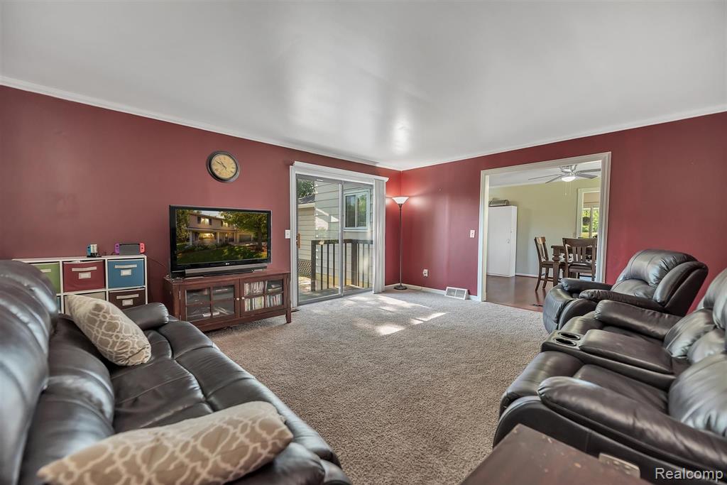 6292 Yorkshire North Riding Road Flint, MI 48532 - Photo 16 of 45