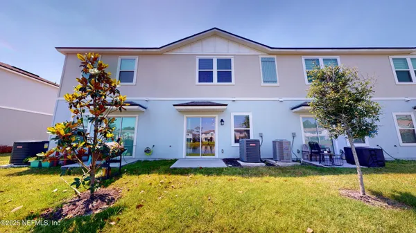a front view of house with yard