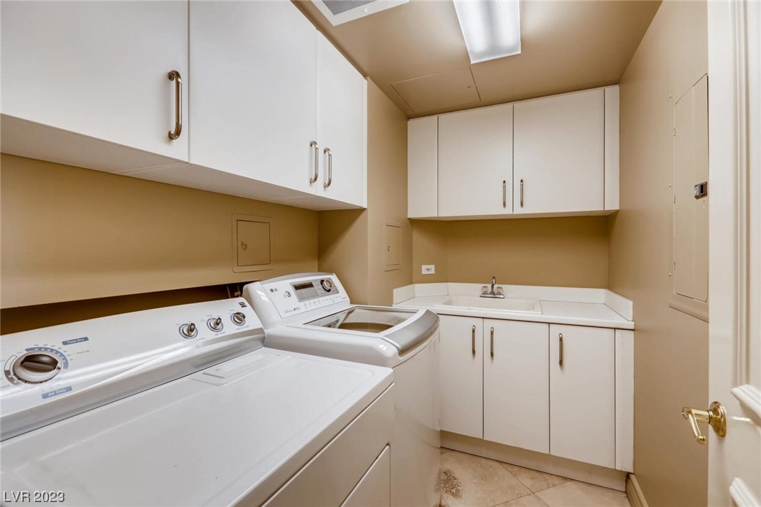 2857 Paradise Road, Unit 1202 Las Vegas, NV 89109 - Photo 20 of 34