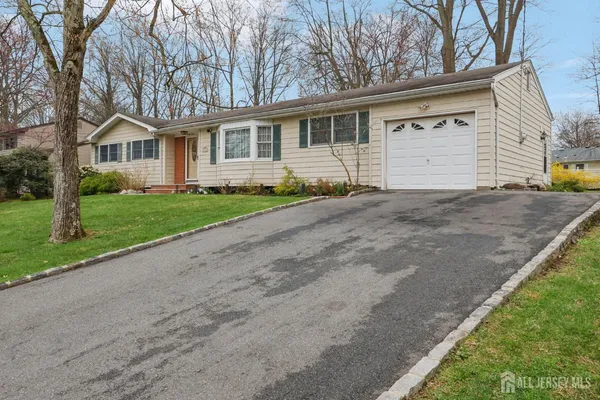 $825,000 | 37 Dale Drive, Edison, NJ 08820