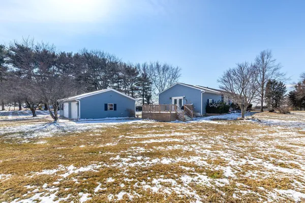 $350,000 | 2985 Baltimore Somerset Road Northeast, Baltimore, OH 43105