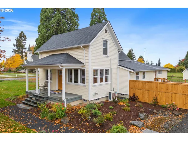 $695,000 | 36937 Highway 213, Mount Angel, OR 97362