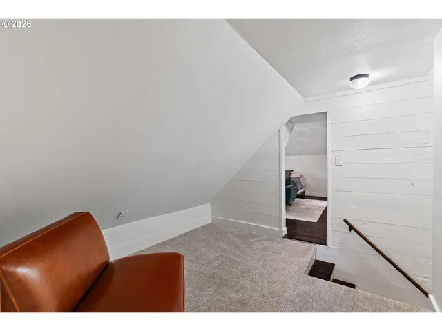 $695,000 | 36937 Highway 213, Mount Angel, OR 97362