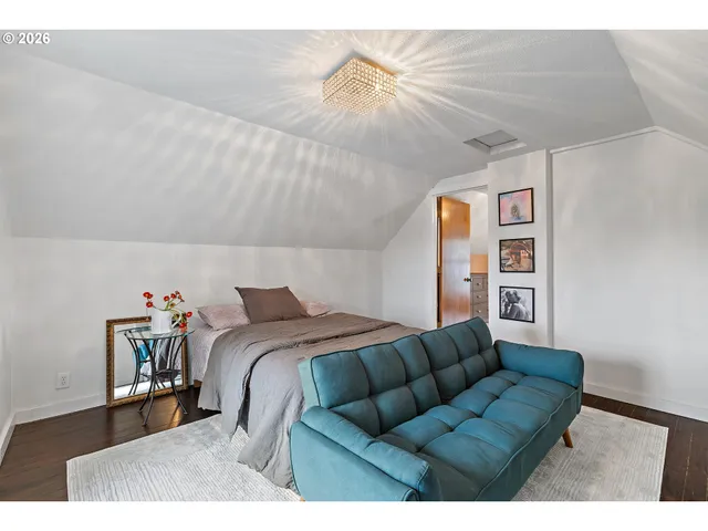 $695,000 | 36937 Highway 213, Mount Angel, OR 97362