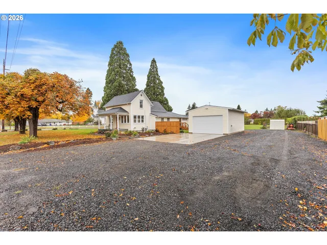 $695,000 | 36937 Highway 213, Mount Angel, OR 97362