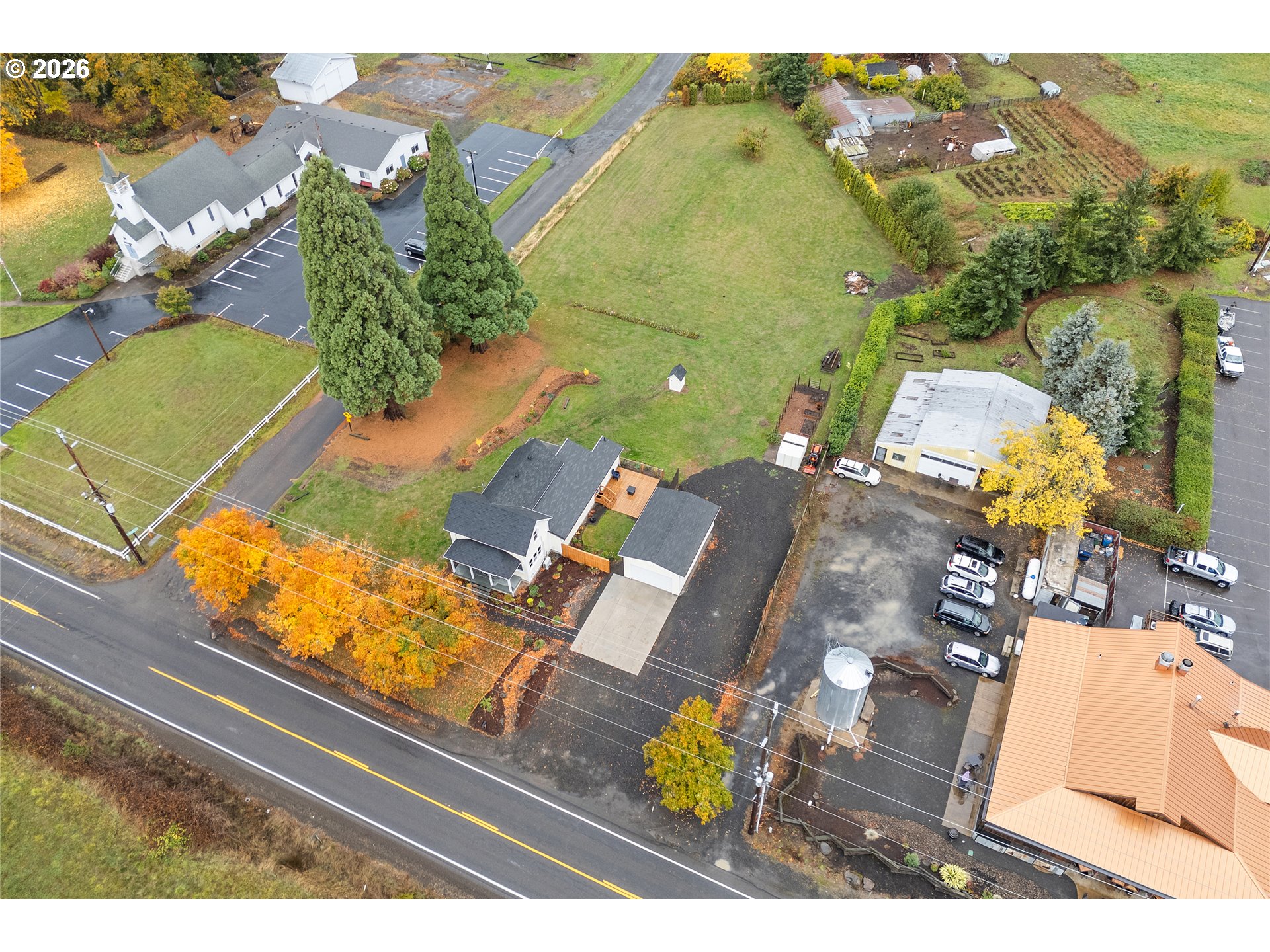 36937 Highway 213 Mount Angel, OR 97362 - Photo 38 of 43 an aerial view of a house with a garden