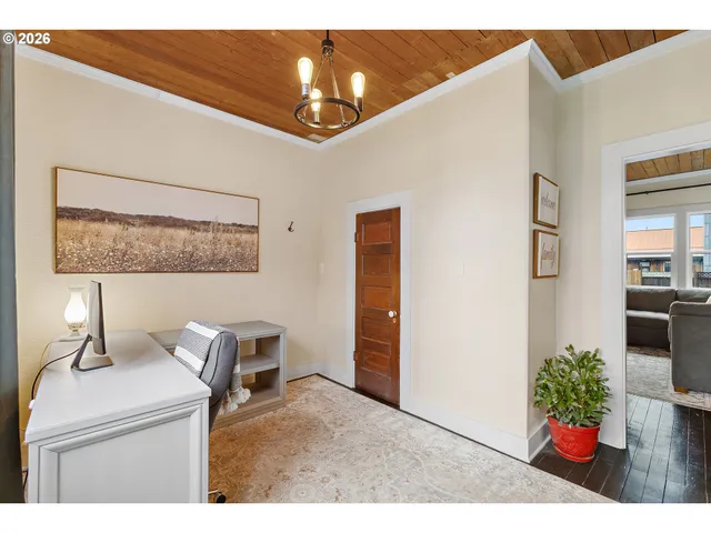 $695,000 | 36937 Highway 213, Mount Angel, OR 97362