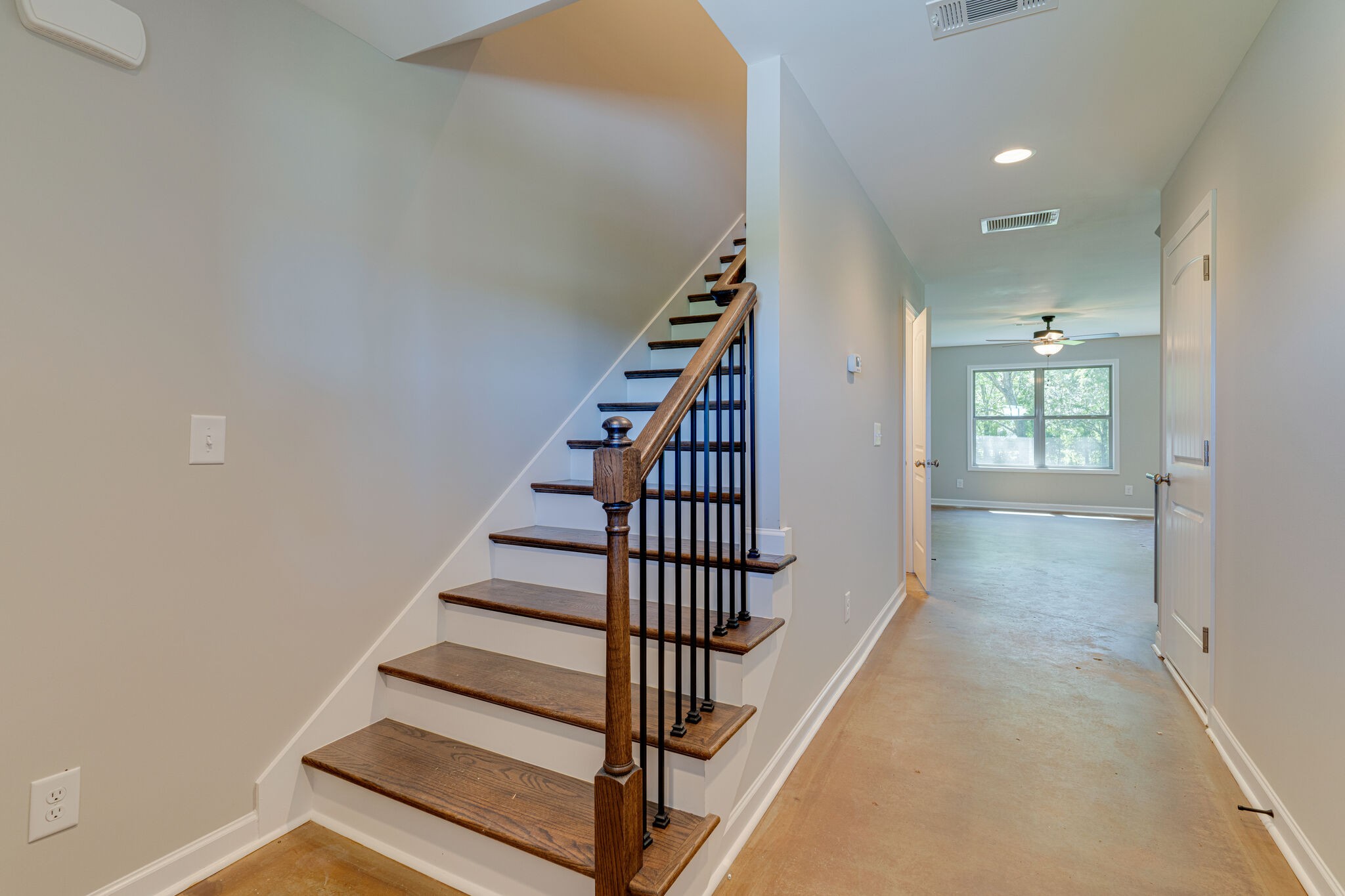 27 B Tuckers Gap Road, Unit B Lebanon, TN 37090 - Photo 4 of 28 Gallery Image 4
