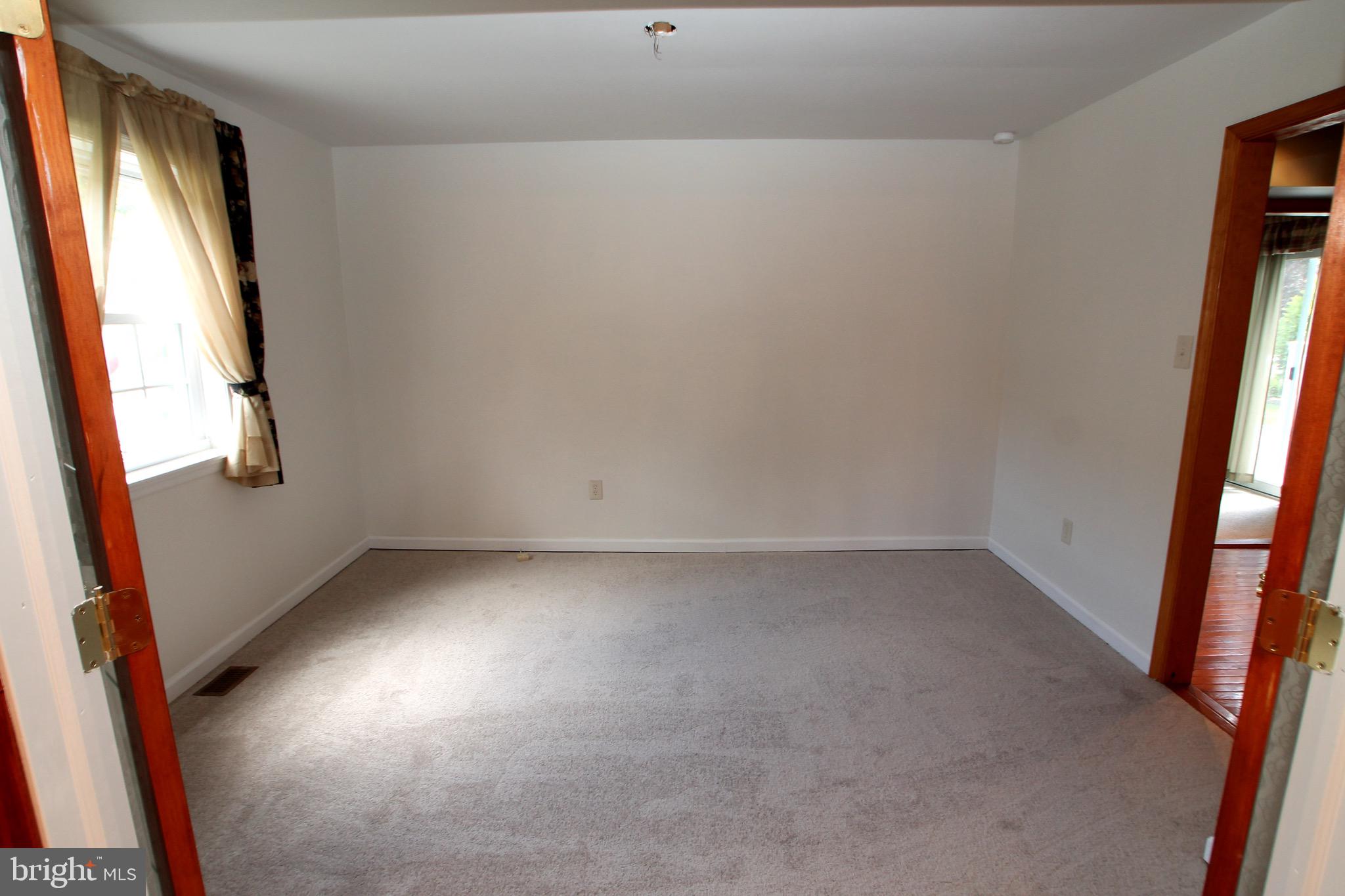235 Burgundy Lane Newtown, PA 18940 - Photo 9 of 26 Living Room
