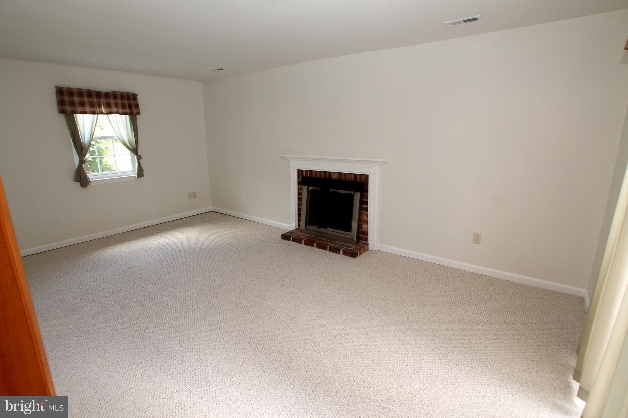 235 Burgundy Lane Newtown, PA 18940 - Photo 10 of 26 Family Room