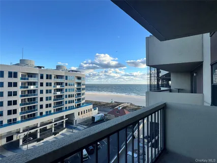 $725,000 | 360 Shore Road, Unit 8L, Long Beach, NY 11561