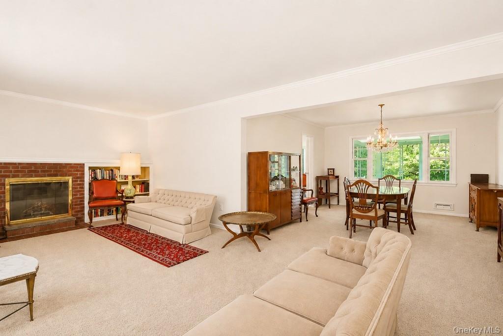 10 Lakeview Road Ossining, NY 10562 - Photo 14 of 40 Wall to wall carpet in Living Room