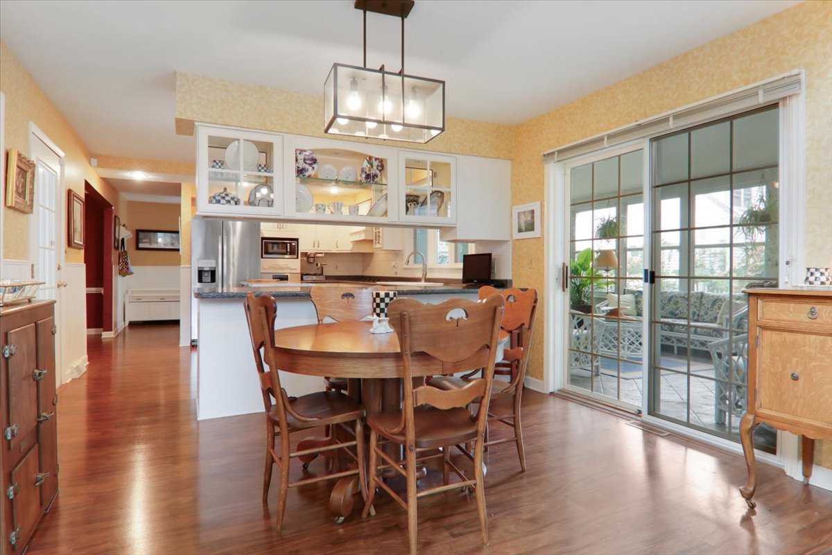 17 Sunset Road Bloomington, IL 61701 - Photo 16 of 60