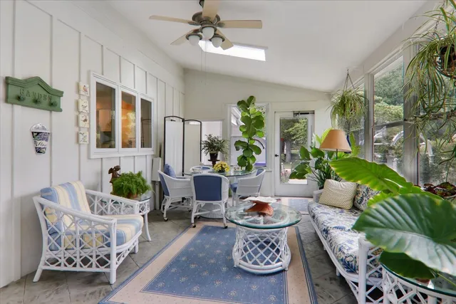 $599,900 | 17 Sunset Road, Bloomington, IL 61701