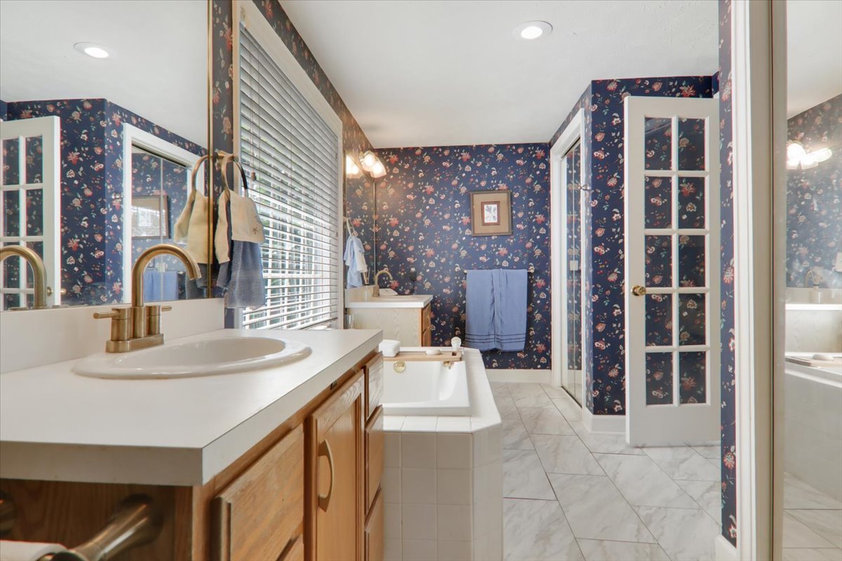 17 Sunset Road Bloomington, IL 61701 - Photo 30 of 60