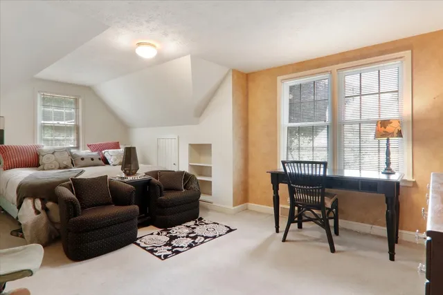 $599,900 | 17 Sunset Road, Bloomington, IL 61701