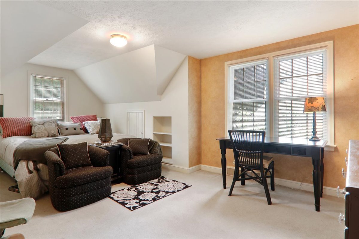 17 Sunset Road Bloomington, IL 61701 - Photo 31 of 60