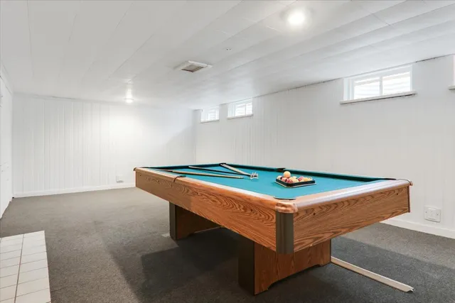 $599,900 | 17 Sunset Road, Bloomington, IL 61701