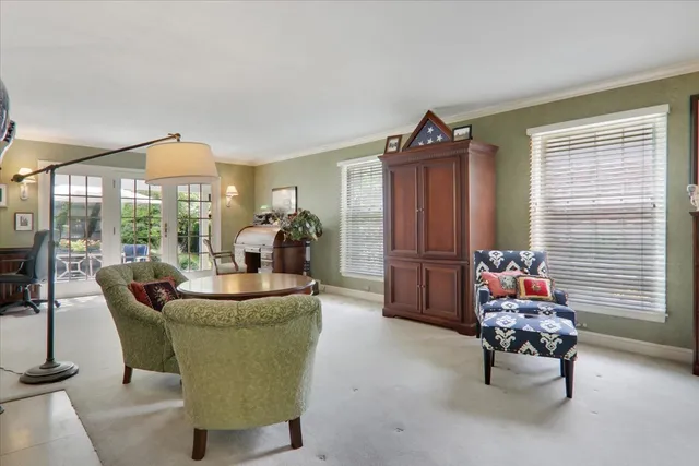 $599,900 | 17 Sunset Road, Bloomington, IL 61701