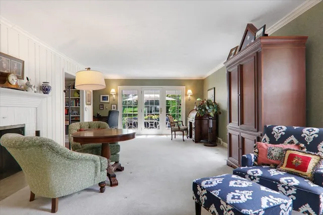 $599,900 | 17 Sunset Road, Bloomington, IL 61701