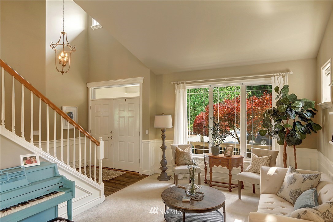 18533 174th Place Southeast Renton, WA 98058 - Photo 2 of 32