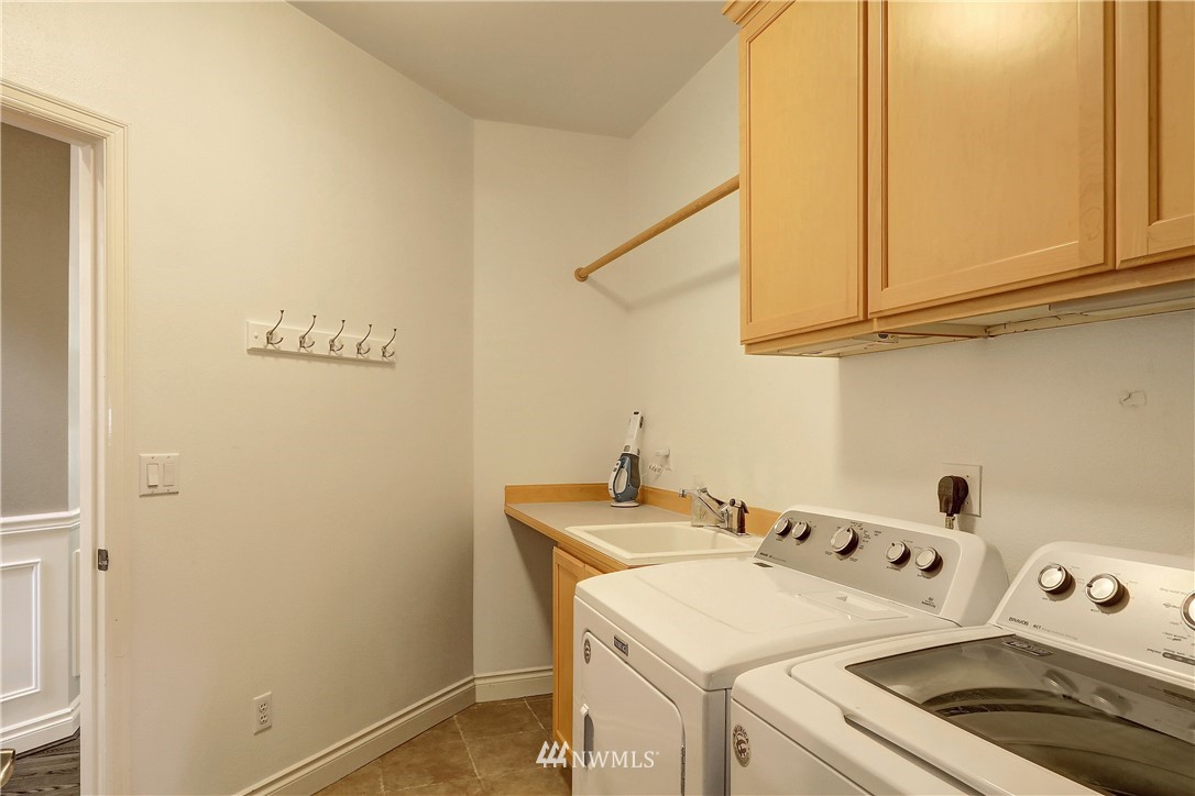 18533 174th Place Southeast Renton, WA 98058 - Photo 17 of 32