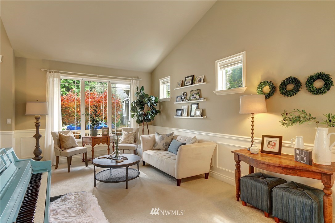 18533 174th Place Southeast Renton, WA 98058 - Photo 4 of 32