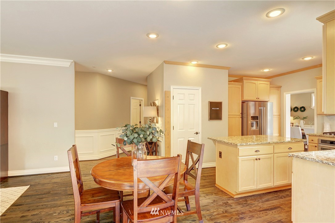 18533 174th Place Southeast Renton, WA 98058 - Photo 10 of 32