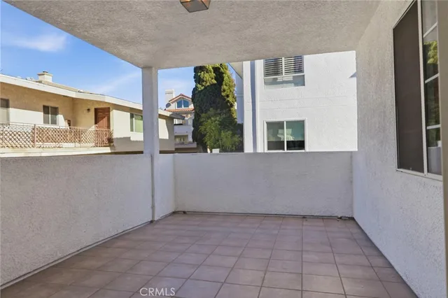 $7,400 | 200 North Catalina Avenue, Unit F, Redondo Beach, CA 90277