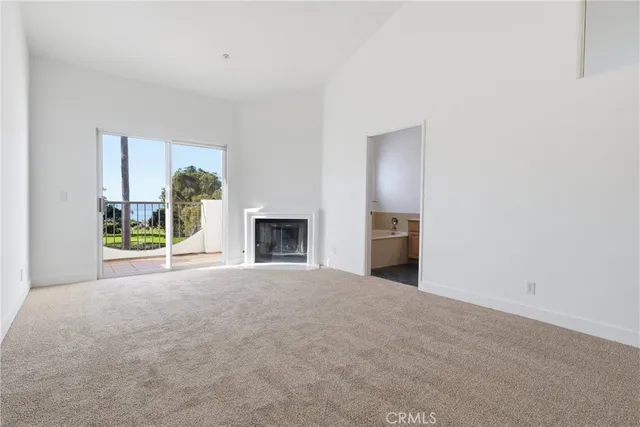 $7,400 | 200 North Catalina Avenue, Unit F, Redondo Beach, CA 90277