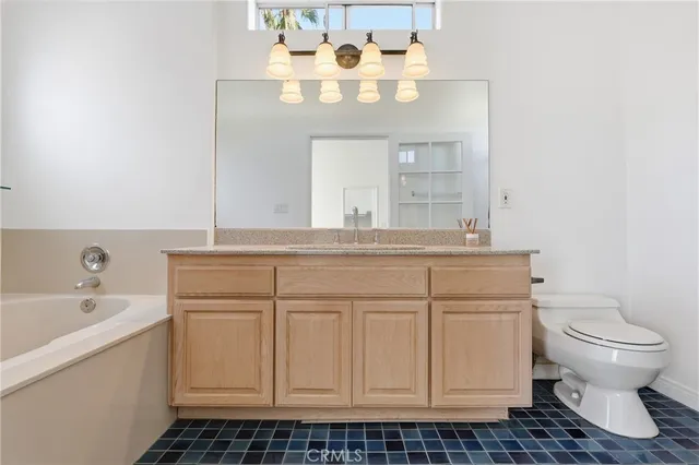 $7,400 | 200 North Catalina Avenue, Unit F, Redondo Beach, CA 90277