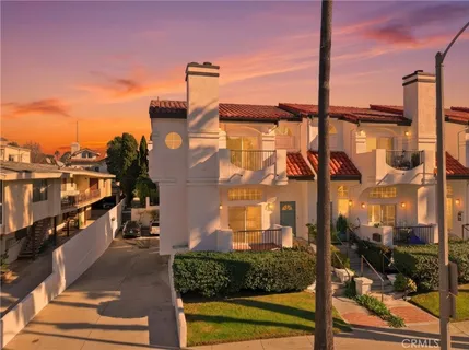 $7,700 | 200 North Catalina Avenue, Unit F, Redondo Beach, CA 90277